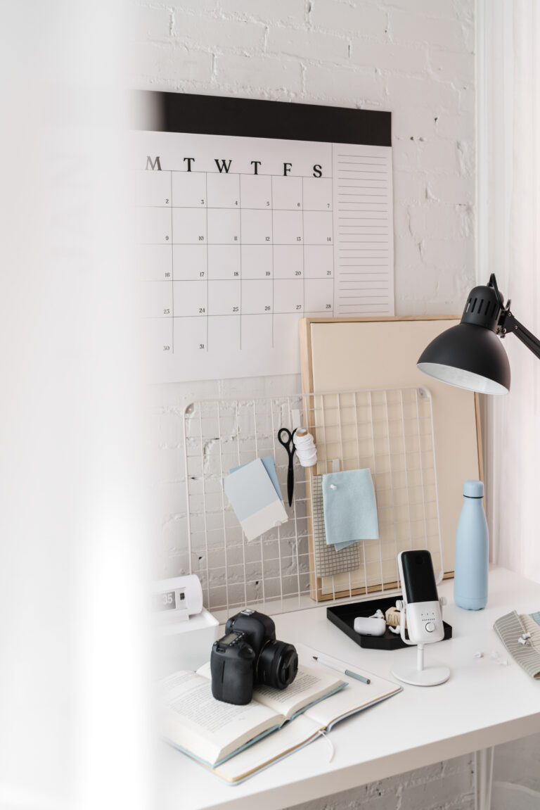 How to Start an Online Business Without Hustle or Constant Visibility